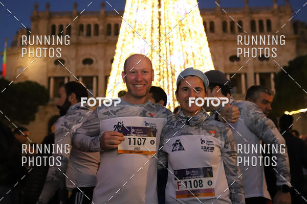 Buy your photos of the eventS�o Silvestre Porto 2019 on Fotop