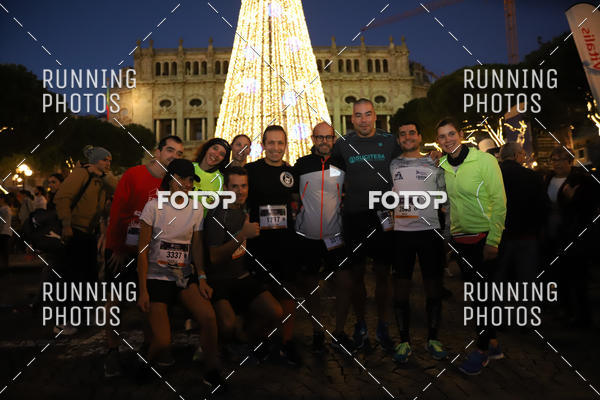 Buy your photos of the eventS�o Silvestre Porto 2019 on Fotop