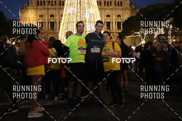 Buy your photos of the eventS�o Silvestre Porto 2019 on Fotop