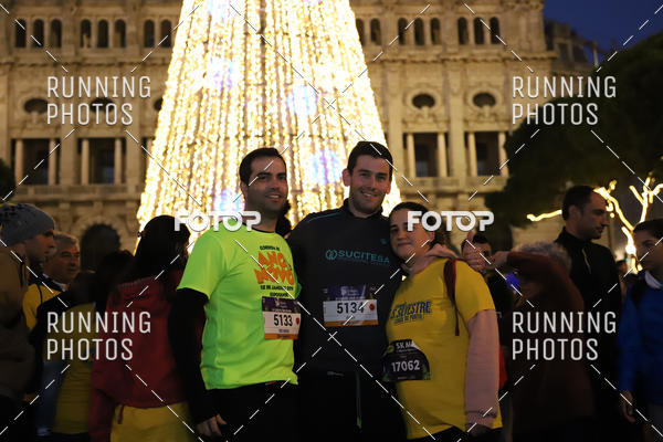 Buy your photos of the eventS�o Silvestre Porto 2019 on Fotop