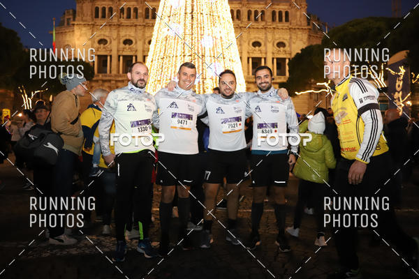 Buy your photos of the eventS�o Silvestre Porto 2019 on Fotop