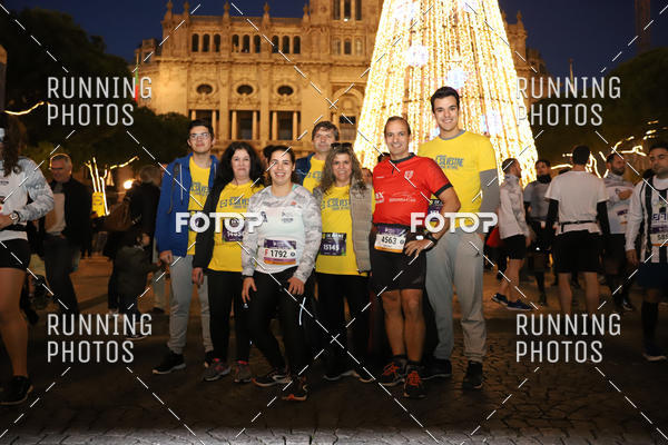 Buy your photos of the eventS�o Silvestre Porto 2019 on Fotop