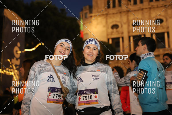 Buy your photos of the eventS�o Silvestre Porto 2019 on Fotop