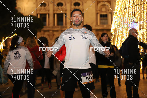 Buy your photos of the eventS�o Silvestre Porto 2019 on Fotop