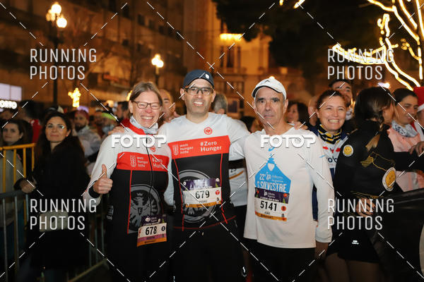 Buy your photos of the eventS�o Silvestre Porto 2019 on Fotop