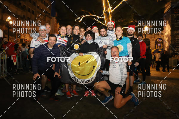 Buy your photos of the eventS�o Silvestre Porto 2019 on Fotop