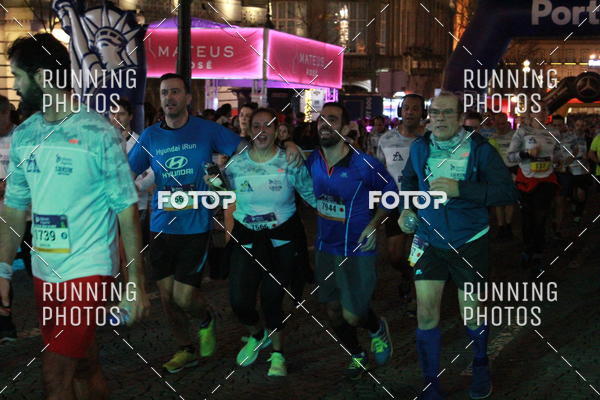 Buy your photos of the eventS�o Silvestre Porto 2019 on Fotop