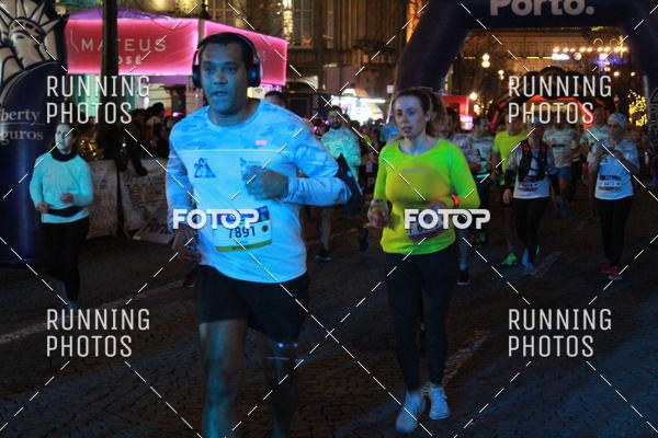 Buy your photos of the eventS�o Silvestre Porto 2019 on Fotop