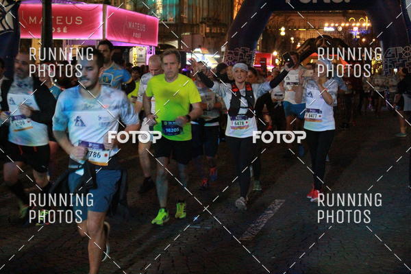 Buy your photos of the eventS�o Silvestre Porto 2019 on Fotop