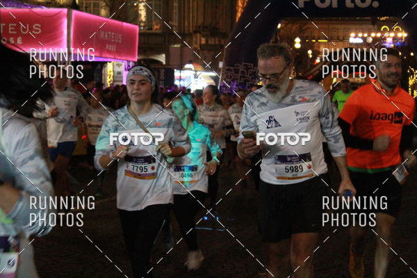 Buy your photos of the eventS�o Silvestre Porto 2019 on Fotop