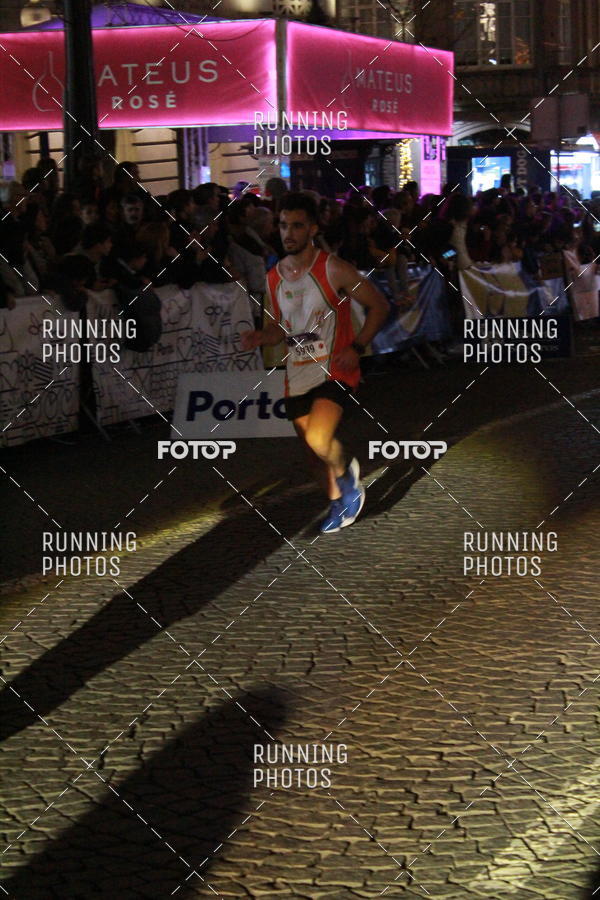 Buy your photos of the eventS�o Silvestre Porto 2019 on Fotop