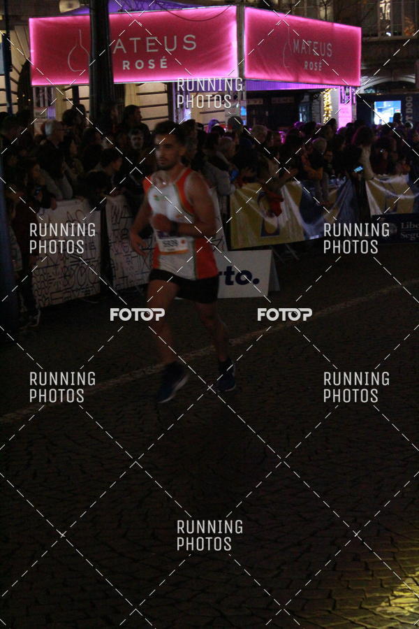 Buy your photos of the eventS�o Silvestre Porto 2019 on Fotop