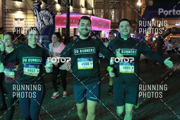 Buy your photos of the eventS�o Silvestre Porto 2019 on Fotop