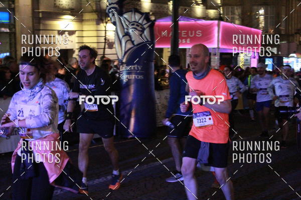 Buy your photos of the eventS�o Silvestre Porto 2019 on Fotop