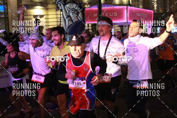 Buy your photos of the eventS�o Silvestre Porto 2019 on Fotop