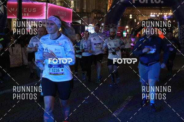 Buy your photos of the eventS�o Silvestre Porto 2019 on Fotop