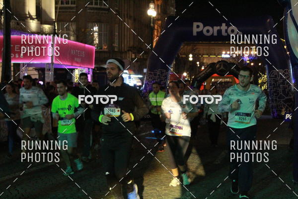 Buy your photos of the eventS�o Silvestre Porto 2019 on Fotop