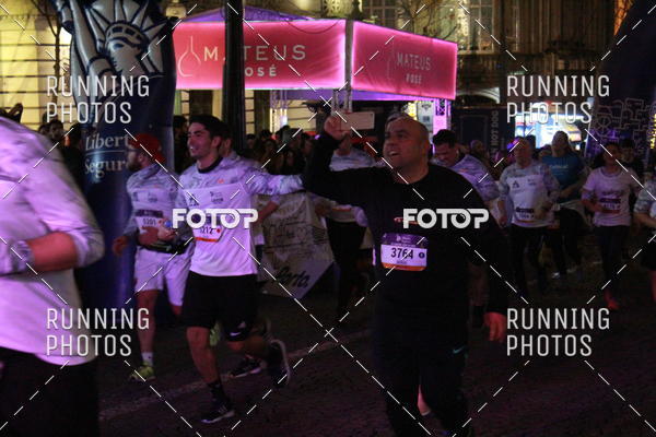 Buy your photos of the eventS�o Silvestre Porto 2019 on Fotop