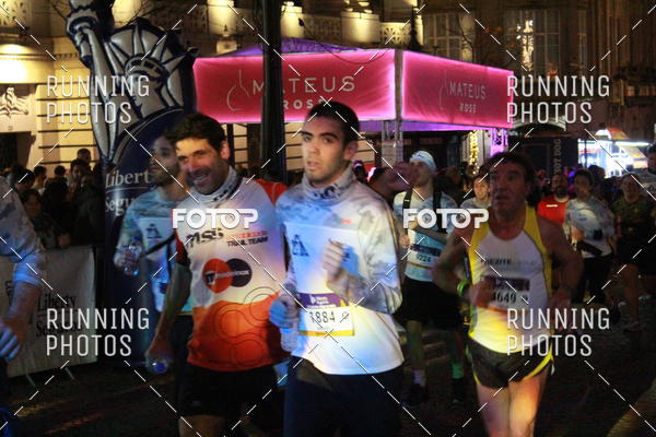 Buy your photos of the eventS�o Silvestre Porto 2019 on Fotop