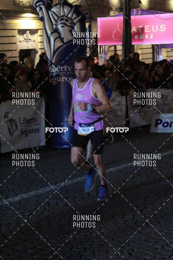 Buy your photos of the eventS�o Silvestre Porto 2019 on Fotop