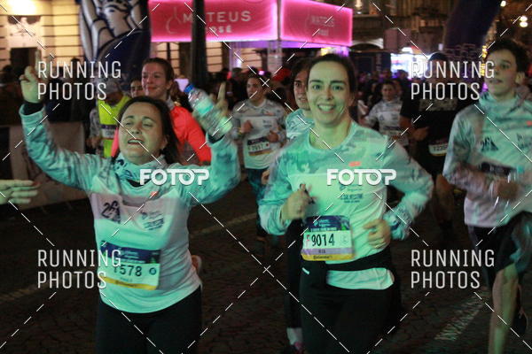 Buy your photos of the eventS�o Silvestre Porto 2019 on Fotop