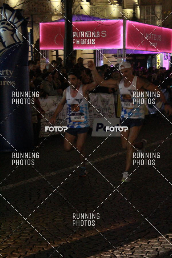 Buy your photos of the eventS�o Silvestre Porto 2019 on Fotop