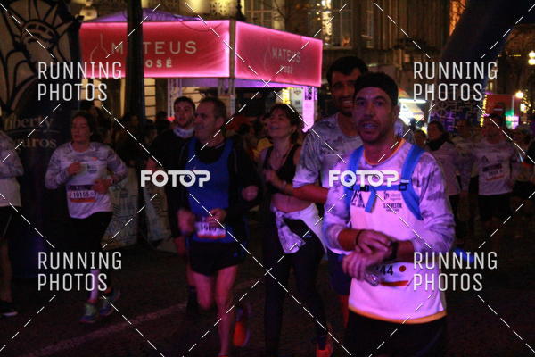 Buy your photos of the eventS�o Silvestre Porto 2019 on Fotop