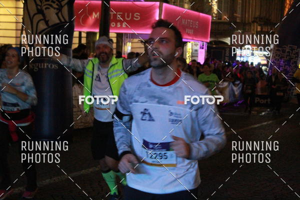 Buy your photos of the eventS�o Silvestre Porto 2019 on Fotop