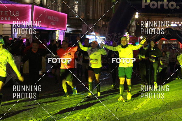 Buy your photos of the eventS�o Silvestre Porto 2019 on Fotop