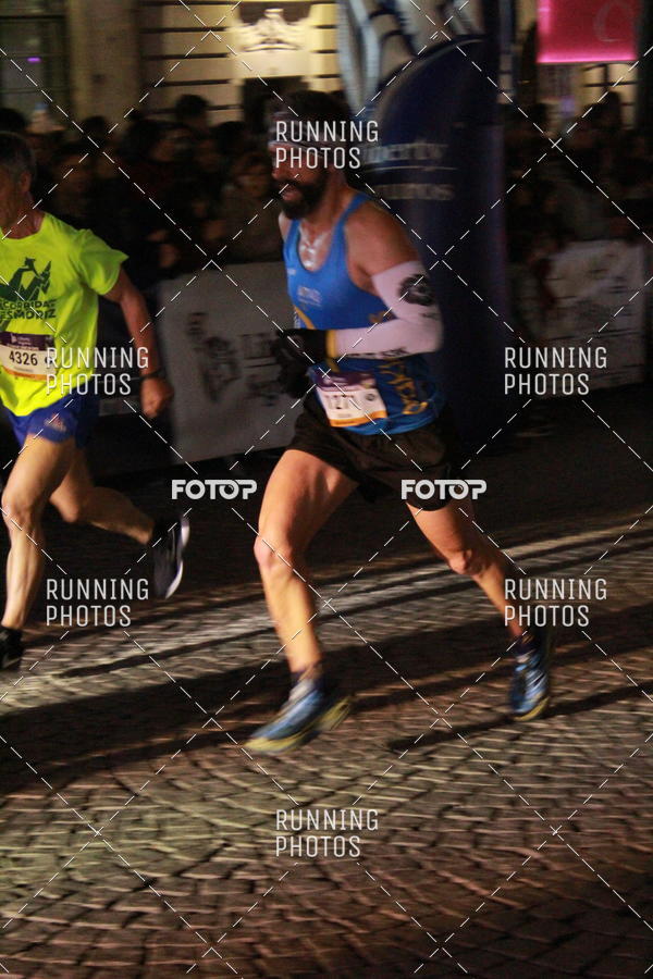 Buy your photos of the eventS�o Silvestre Porto 2019 on Fotop
