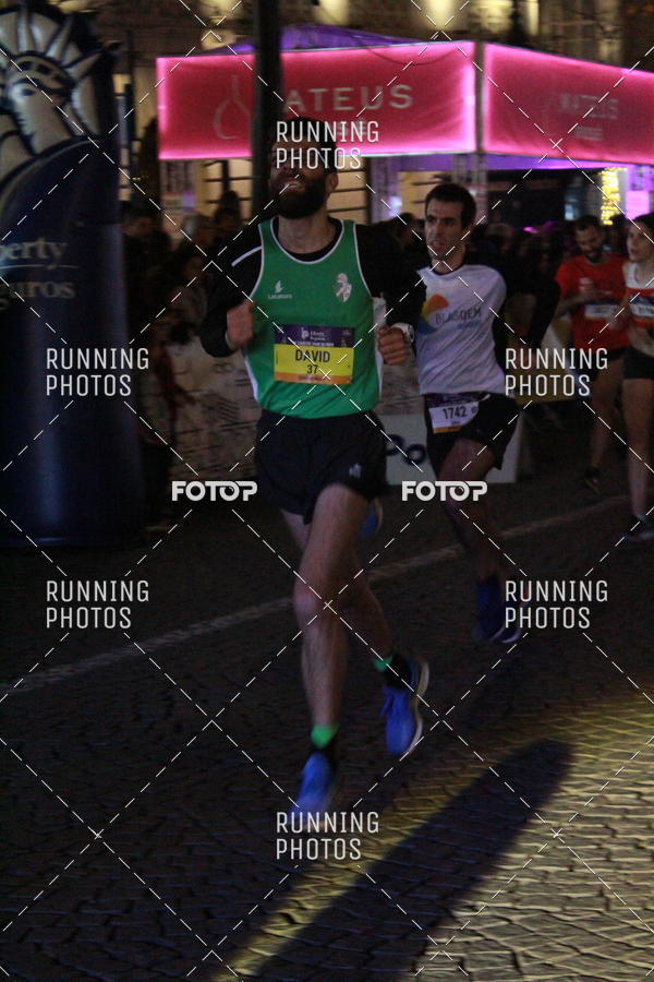 Buy your photos of the eventS�o Silvestre Porto 2019 on Fotop