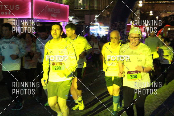 Buy your photos of the eventS�o Silvestre Porto 2019 on Fotop