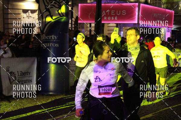 Buy your photos of the eventS�o Silvestre Porto 2019 on Fotop