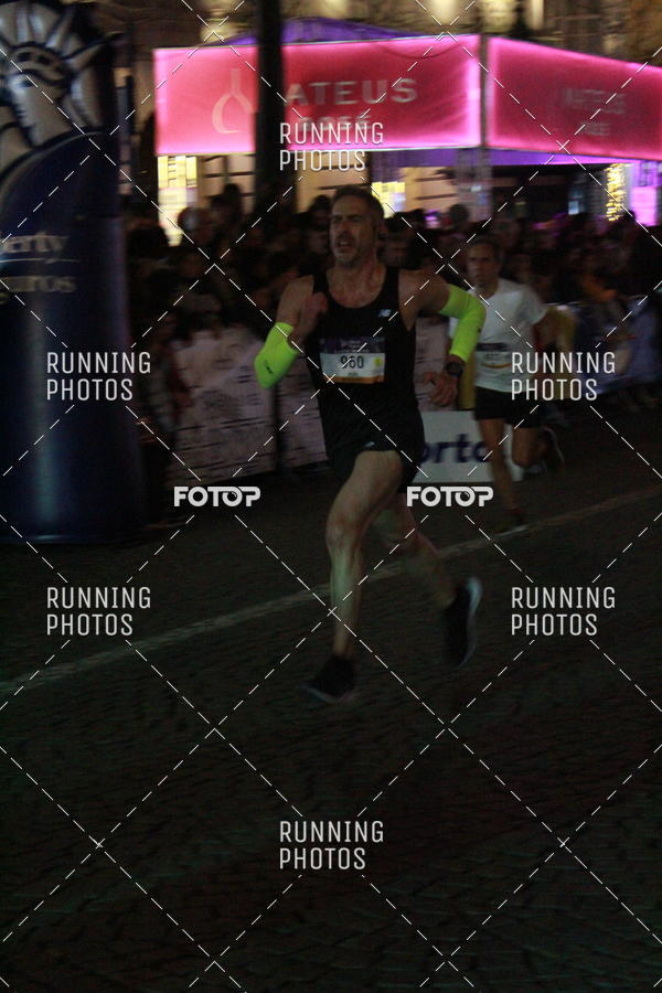 Buy your photos of the eventS�o Silvestre Porto 2019 on Fotop