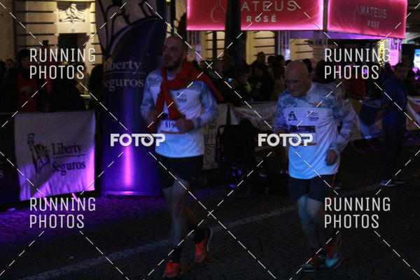 Buy your photos of the eventS�o Silvestre Porto 2019 on Fotop