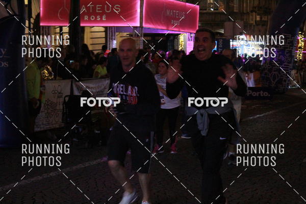 Buy your photos of the eventS�o Silvestre Porto 2019 on Fotop