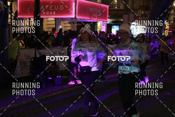 Buy your photos of the eventS�o Silvestre Porto 2019 on Fotop