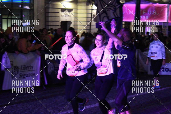 Buy your photos of the eventS�o Silvestre Porto 2019 on Fotop