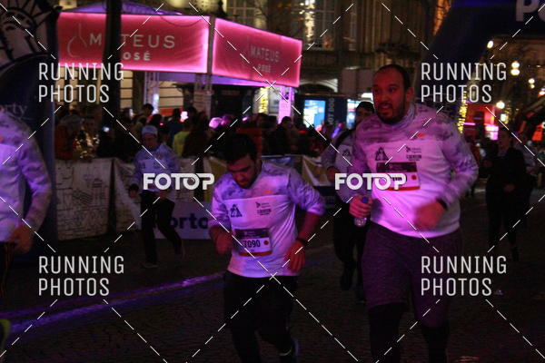 Buy your photos of the eventS�o Silvestre Porto 2019 on Fotop