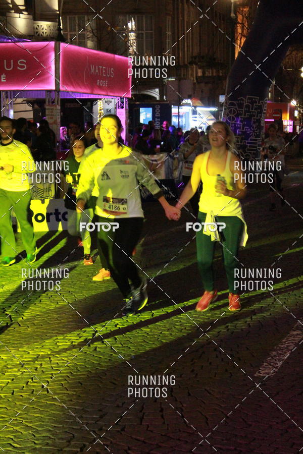 Buy your photos of the eventS�o Silvestre Porto 2019 on Fotop