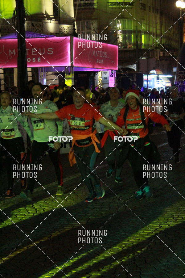 Buy your photos of the eventS�o Silvestre Porto 2019 on Fotop