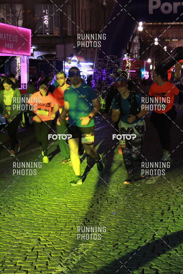 Buy your photos of the eventS�o Silvestre Porto 2019 on Fotop