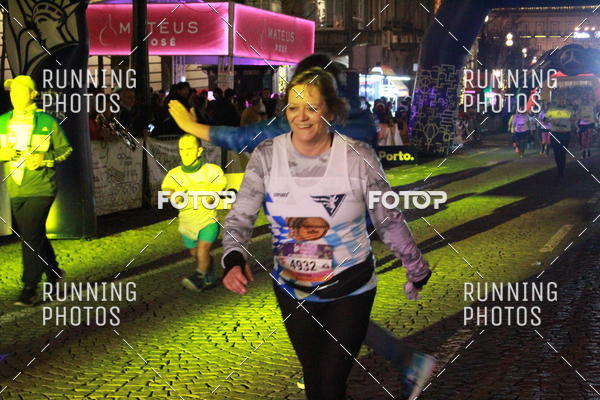 Buy your photos of the eventS�o Silvestre Porto 2019 on Fotop