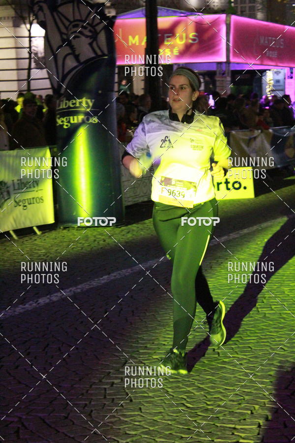 Buy your photos of the eventS�o Silvestre Porto 2019 on Fotop