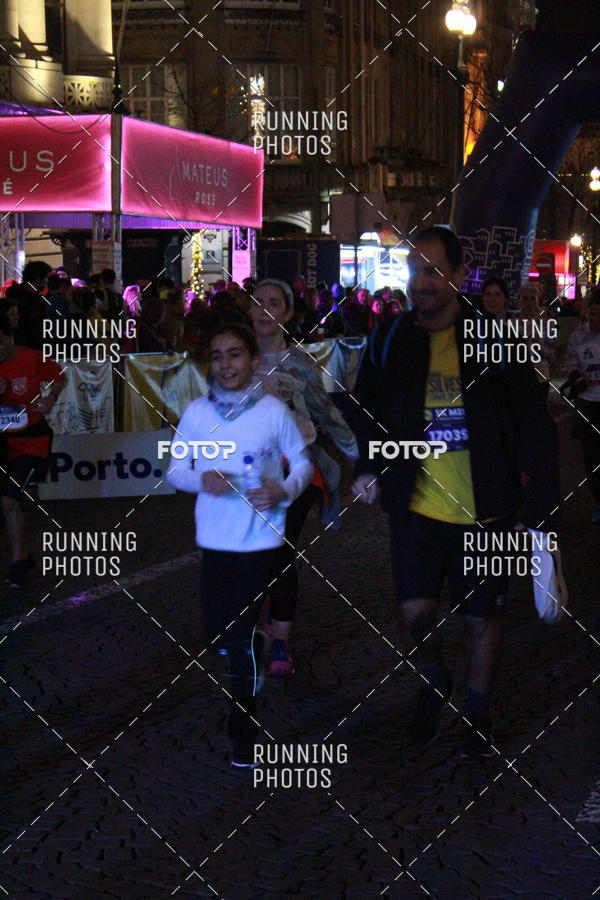 Buy your photos of the eventS�o Silvestre Porto 2019 on Fotop