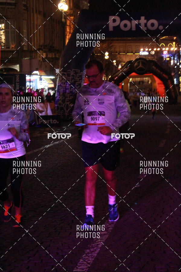 Buy your photos of the eventS�o Silvestre Porto 2019 on Fotop