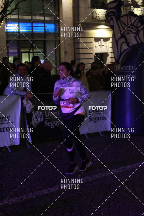 Buy your photos of the eventS�o Silvestre Porto 2019 on Fotop