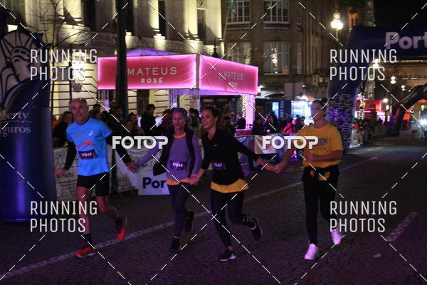 Buy your photos of the eventS�o Silvestre Porto 2019 on Fotop