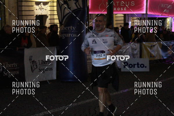 Buy your photos of the eventS�o Silvestre Porto 2019 on Fotop