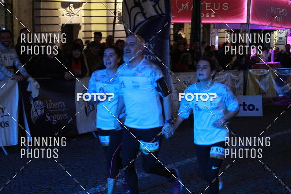 Buy your photos of the eventS�o Silvestre Porto 2019 on Fotop